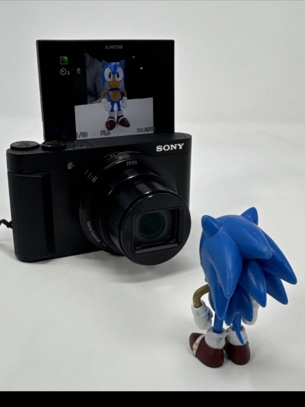 Sony Black Compact Digital Camera with Accessories